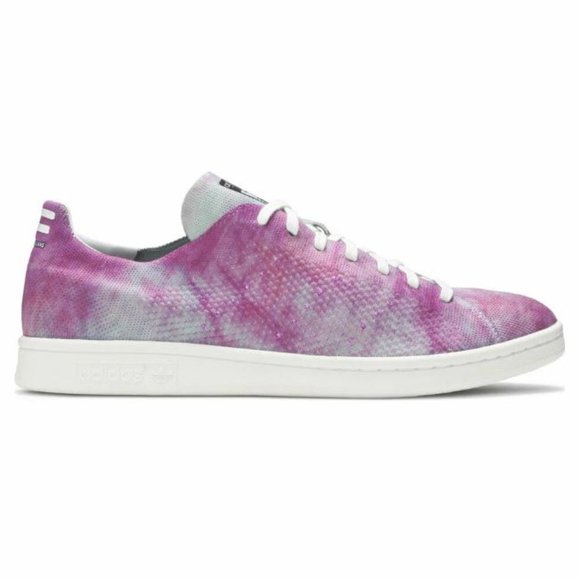 Athletic_Shoes